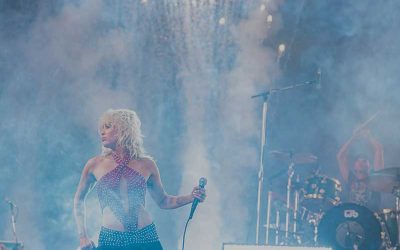 Miley Cyrus a punto de sufrir un ataque de pánico en el Summerfest 2021