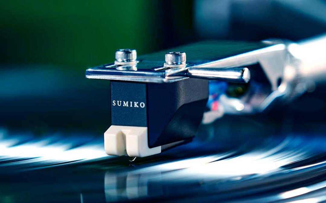 Cómo equilibrar un brazo fonocaptor y establecer la fuerza de seguimiento del tocadiscos